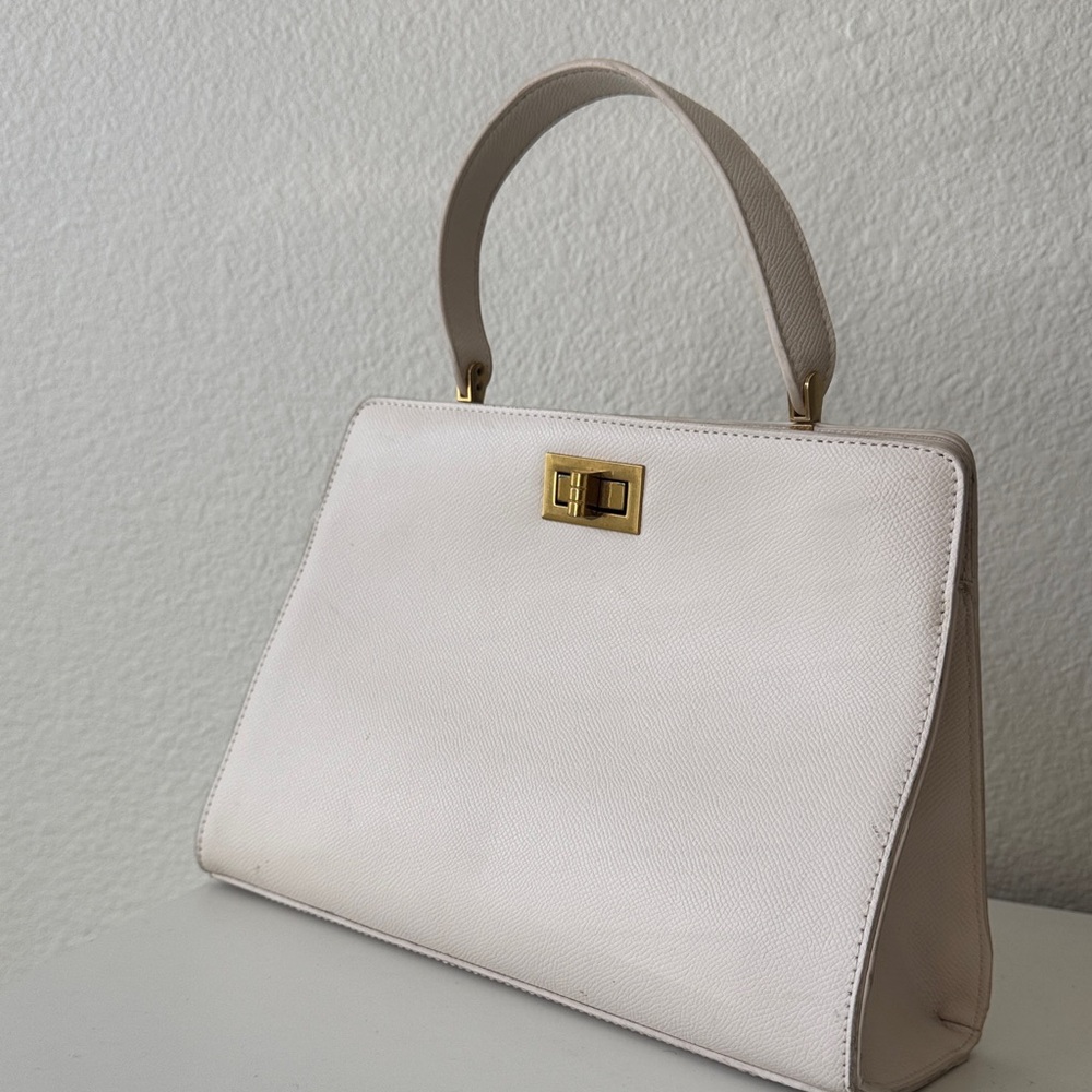 Elegant Cream Satchel with Gold Hardware